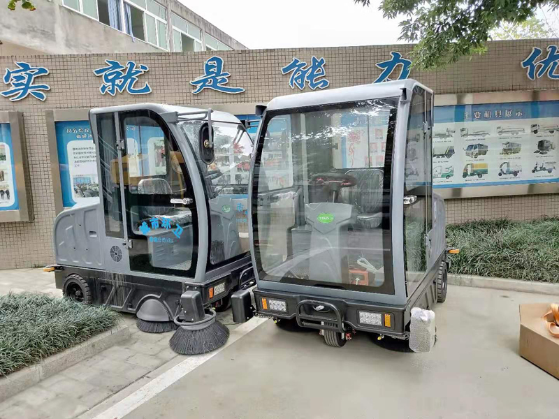 四川扫地机扫地车在绵阳泰龙科技有限公司