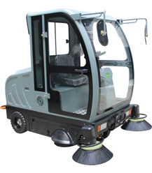 奥科奇OS-V5中型驾驶式封闭式-电动扫地车